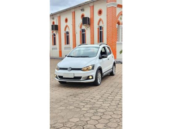 VOLKSWAGEN FOX 1.0 MPI TRACK 12V FLEX 4P MANUAL